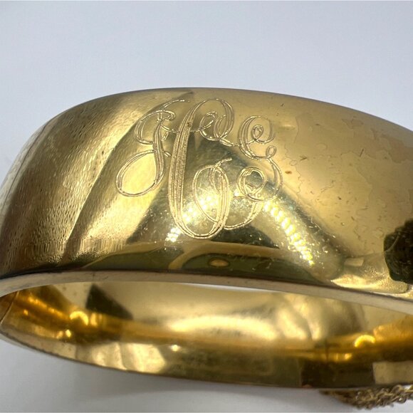 Vintage Monet Bangle Bracelet 1" Hinged Clamper Monogrammed Safety Chain 6.5" - Picture 7 of 10